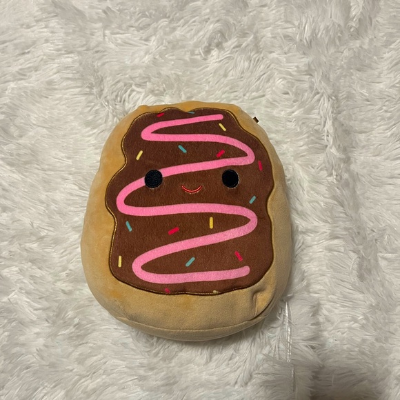 Original Squishmallows DEJA the CHOCOLATE SPRINKLE DONUT 8" PLUSH - Picture 1 of 7